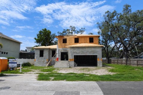 Casa en venta en Tampa, Florida, 5 dormitorios, 272.3 m2 № 2258545 - foto 2