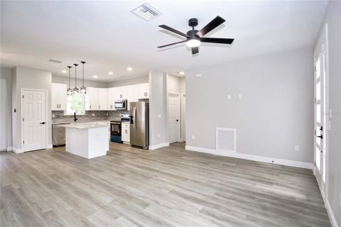 Villa ou maison à louer à Sebring, Floride: 3 chambres, 139.82 m2 № 2115476 - photo 4