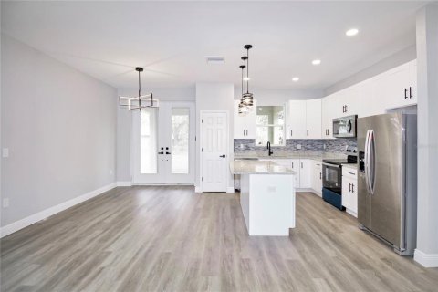 Villa ou maison à louer à Sebring, Floride: 3 chambres, 139.82 m2 № 2115476 - photo 5