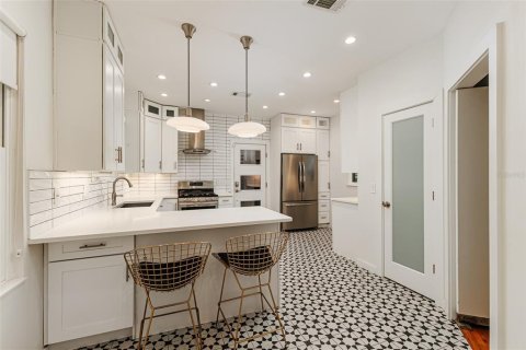 Villa ou maison à louer à Lakeland, Floride: 3 chambres, 213.58 m2 № 2377500 - photo 12