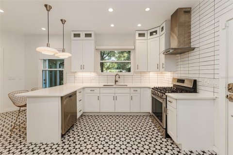 Villa ou maison à louer à Lakeland, Floride: 3 chambres, 213.58 m2 № 2377500 - photo 13
