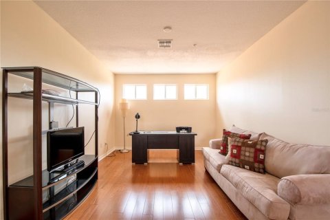 Touwnhouse à louer à Orlando, Floride: 3 chambres, 186.83 m2 № 2399142 - photo 11