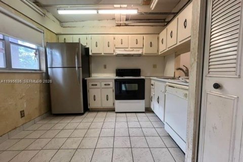 Кондоминиум с 1 спальней в Тамарак, Флорида № 2058345