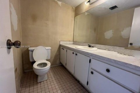 Купить кондоминиум в Тамарак, Флорида 1 спальня, 67.82м2, № 2058345 - фото 10