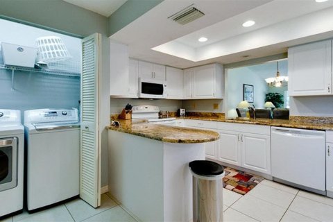 Casa en alquiler en Sarasota, Florida, 2 dormitorios, 125.7 m2 № 1688273 - foto 8