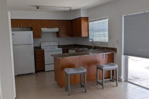Townhouse in Tampa, Florida 2 bedrooms, 86.96 sq.m. № 1636076 - photo 6