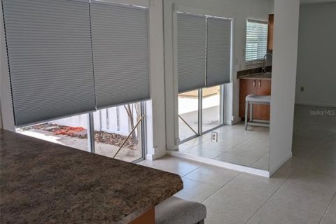 Townhouse in Tampa, Florida 2 bedrooms, 86.96 sq.m. № 1636076 - photo 4