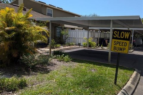 Townhouse in Tampa, Florida 2 bedrooms, 86.96 sq.m. № 1636076 - photo 3