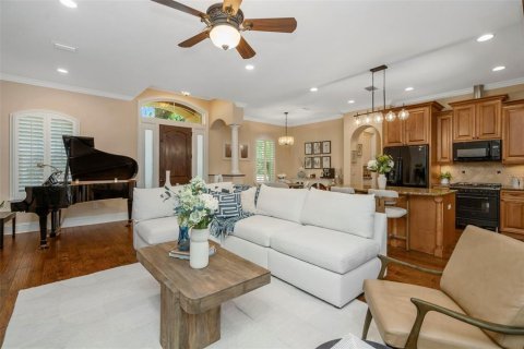 House in Tampa, Florida 3 bedrooms, 178.74 sq.m. № 2101642 - photo 8