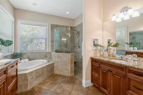 House in Tampa, Florida 3 bedrooms, 178.74 sq.m. № 2101642 - photo 16