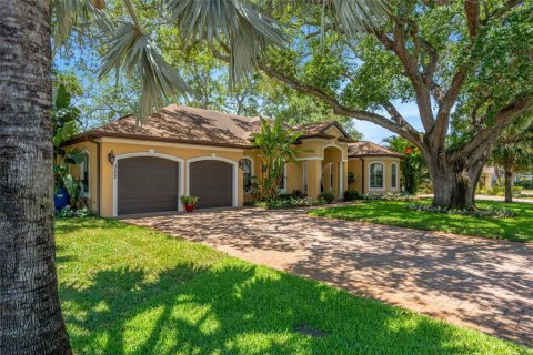 House in Tampa, Florida 3 bedrooms, 178.74 sq.m. № 2101642 - photo 4