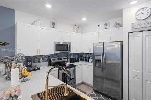 Townhouse in Miami, Florida 3 bedrooms, 130.34 sq.m. № 2087330 - photo 28