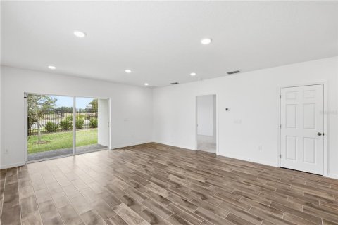 Villa ou maison à vendre à Tavares, Floride: 3 chambres, 132.94 m2 № 2425789 - photo 9