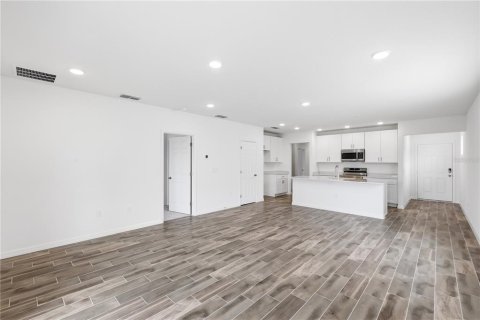 Villa ou maison à vendre à Tavares, Floride: 3 chambres, 132.94 m2 № 2425789 - photo 4