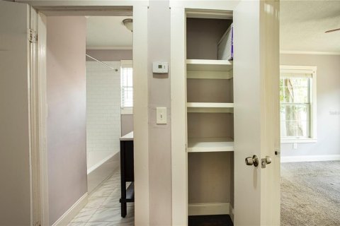 Casa en venta en Tampa, Florida, 2 dormitorios, 98.48 m2 № 1778184 - foto 11