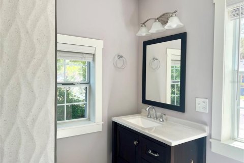 Casa en venta en Tampa, Florida, 2 dormitorios, 98.48 m2 № 1778184 - foto 20