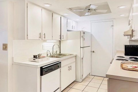 Condominio en alquiler en Bradenton, Florida, 2 dormitorios, 109.44 m2 № 1509074 - foto 6