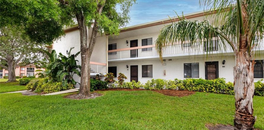 Condo in Oldsmar, Florida, 2 bedrooms № 1629708