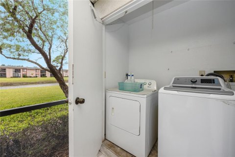 Condo in Oldsmar, Florida, 2 bedrooms  № 1629708 - photo 17