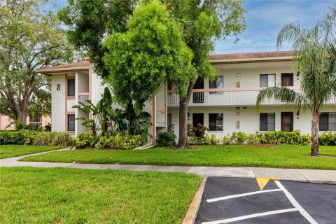 Condo in Oldsmar, Florida, 2 bedrooms  № 1629708 - photo 2