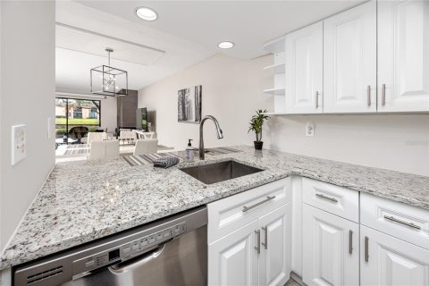 Condo in Oldsmar, Florida, 2 bedrooms  № 1629708 - photo 6