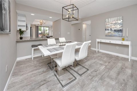 Condo in Oldsmar, Florida, 2 bedrooms  № 1629708 - photo 11