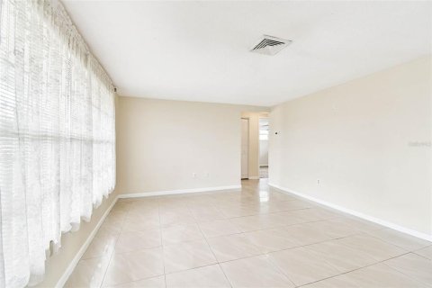 Casa en venta en New Port Richey, Florida, 3 dormitorios, 123.93 m2 № 1899775 - foto 5