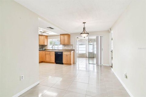 Casa en venta en New Port Richey, Florida, 3 dormitorios, 123.93 m2 № 1899775 - foto 10