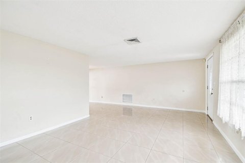 Casa en venta en New Port Richey, Florida, 3 dormitorios, 123.93 m2 № 1899775 - foto 8