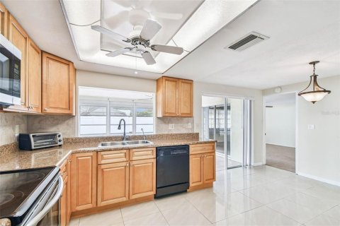 Casa en venta en New Port Richey, Florida, 3 dormitorios, 123.93 m2 № 1899775 - foto 16