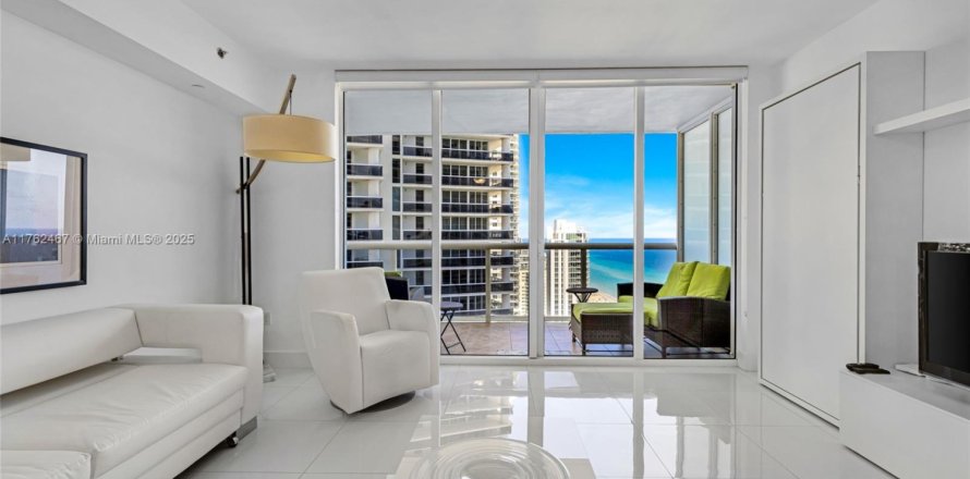 Condo à Hallandale Beach, Floride, 1 chambre  № 1579810