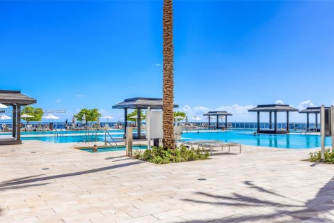Copropriété à louer à Hallandale Beach, Floride: 1 chambre, 78.41 m2 № 1579810 - photo 19