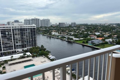 Condo à Hallandale Beach, Floride, 1 chambre  № 2292359