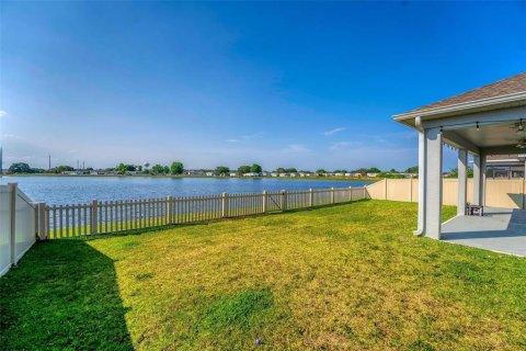 House in Saint Cloud, Florida 3 bedrooms, 226.59 sq.m. № 1191275 - photo 18