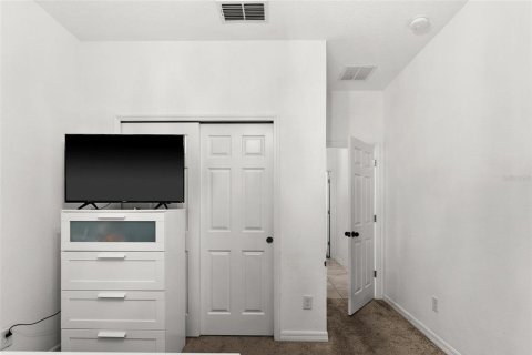 House in Saint Cloud, Florida 3 bedrooms, 226.59 sq.m. № 1191275 - photo 9