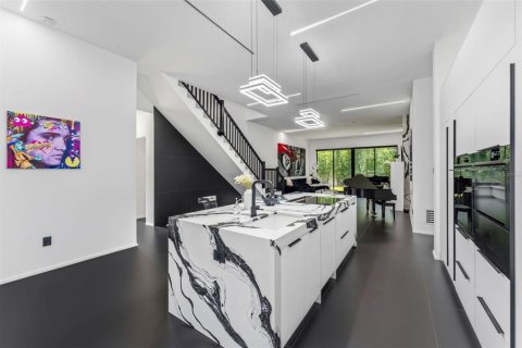 Купить виллу или дом в Одесса, Флорида 5 комнат, 232.53м2, № 2149605 - фото 6