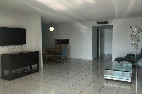 Снять в аренду кондоминиум в Майами-Бич, Флорида 1 спальня, 93.46м2, № 1955308 - фото 20