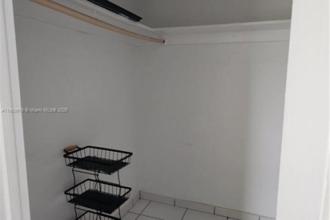 Снять в аренду кондоминиум в Майами-Бич, Флорида 1 спальня, 93.46м2, № 1955308 - фото 15