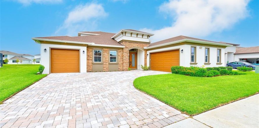 Villa ou maison à Wesley Chapel, Floride 6 chambres, 430.6 m2 № 1812949
