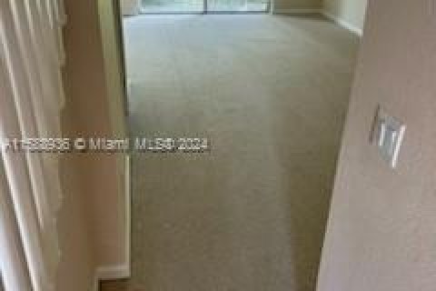 Townhouse in Miramar, Florida 2 bedrooms, 98.1 sq.m. № 1859835 - photo 13