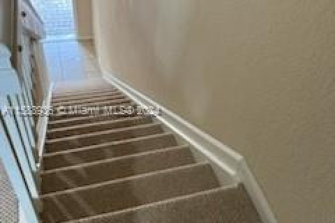 Townhouse in Miramar, Florida 2 bedrooms, 98.1 sq.m. № 1859835 - photo 12