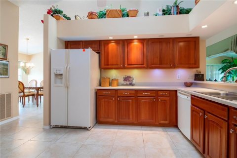 Купить виллу или дом в Сан-Сити-Центр, Флорида 11 комнат, 218.51м2, № 1910776 - фото 25
