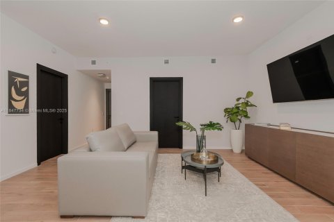 Condominio en venta en Miami, Florida, 2 dormitorios, 96.9 m2 № 2018189 - foto 9