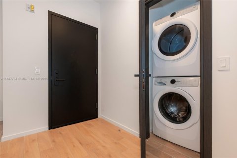 Condominio en venta en Miami, Florida, 2 dormitorios, 96.9 m2 № 2018189 - foto 19