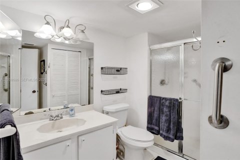 Condo in Boca Raton, Florida, 2 bedrooms № 1997244 - photo 11