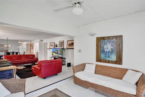 Condo in Boca Raton, Florida, 2 bedrooms № 1997244 - photo 18