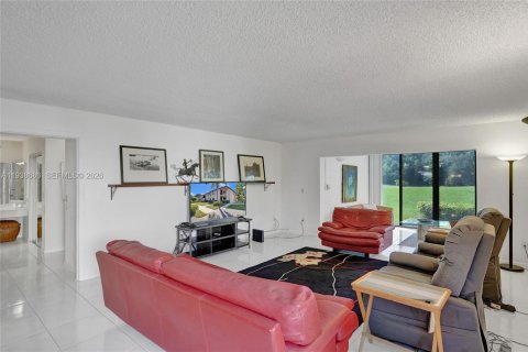 Condo in Boca Raton, Florida, 2 bedrooms № 1997244 - photo 13