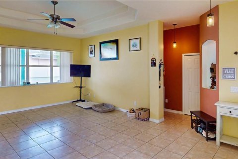Casa en venta en Palm Coast, Florida, 4 dormitorios, 191.47 m2 № 1914278 - foto 11