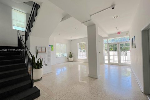 Apartment in Miami Beach, Florida 2 bedrooms, 96.53 sq.m. № 1887951 - photo 14
