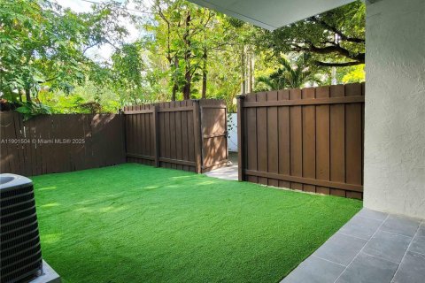 Adosado en alquiler en Miami, Florida, 2 dormitorios, 92.9 m2 № 1951731 - foto 28